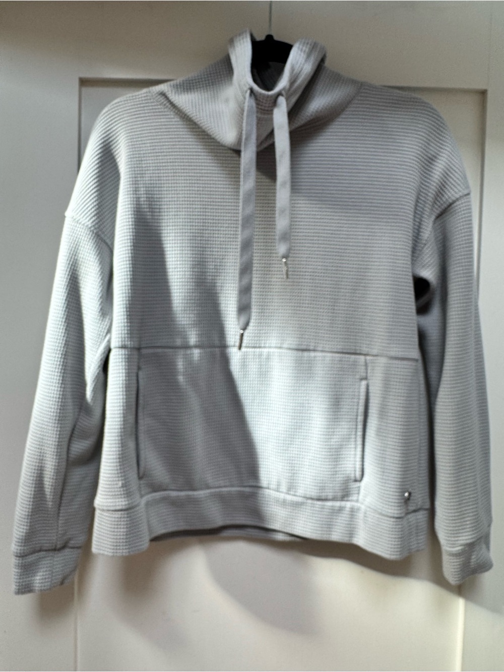 Women’s  Gray Waffle-Knit Pullover Hoodie